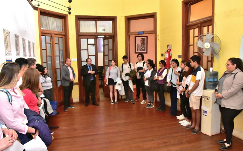 Los estudiantes concordienses trabajan en propuestas legislativas para exponer en el recinto del Concejo Deliberante