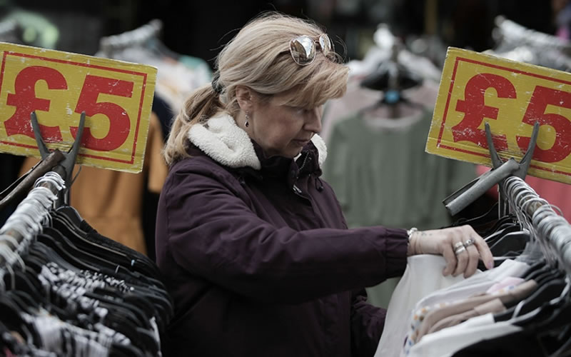 Reino Unido anunció la mayor reducción de impuestos desde 1972 para impulsar la economía