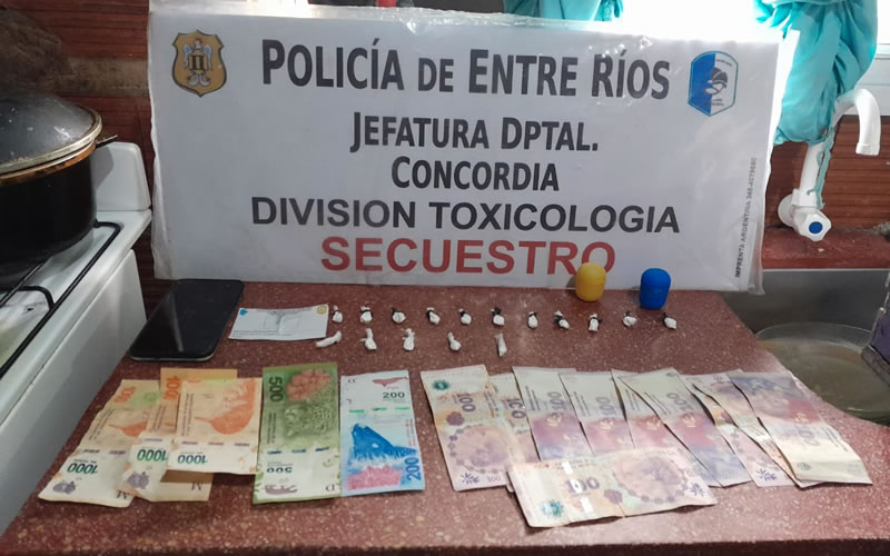 Detienen a ocho personas y secuestran arma de fuego en allanamientos por narcomenudeo