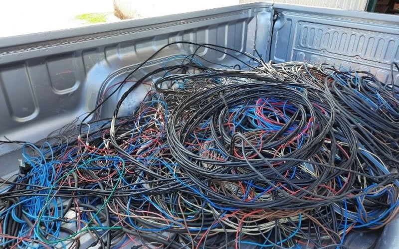 Cooperativa Eléctrica: Se incautó importante cantidad de cables para conexiones clandestinas