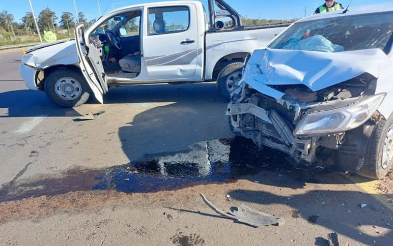 Violento impacto en la autovía Artigas