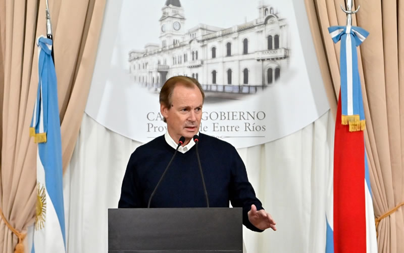 Bordet detalló las medidas que tomó Entre Ríos para combatir los incendios y adelantó las estrategias a futuro