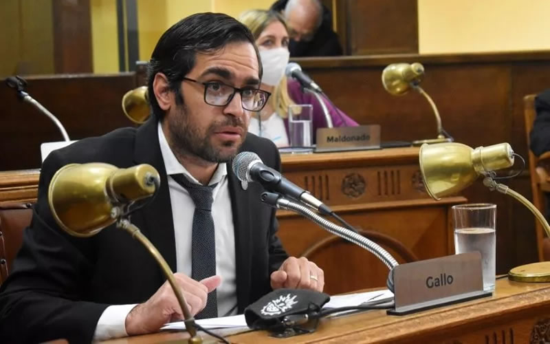 Concejal propone sustituir la figura de los monotributos municipales por la del asesor temporal