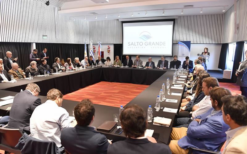 Entre Ríos y Uruguay se unen para impulsar la producción de cáñamo y cannabis medicinal