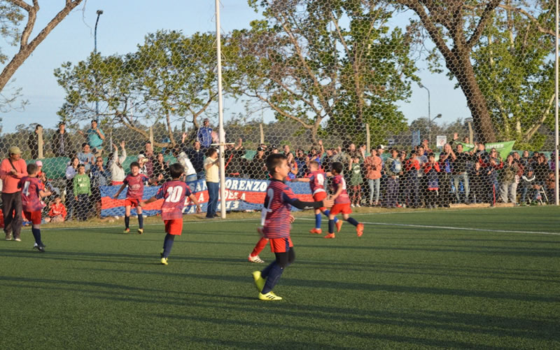Una multitud acompañó al Torneo Lanús en Concordia