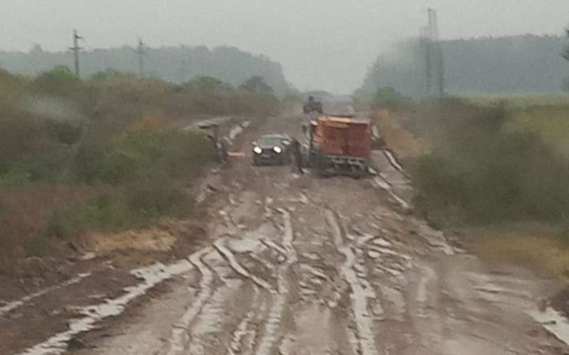 Vecinos de El Redomón juntan firmas y reclaman por el abandono de los caminos