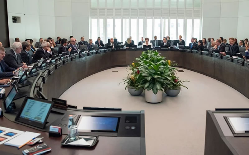 El FMI aprobó la segunda revisión del acuerdo con la Argentina y autorizó un desembolso de USD 3.800 millones