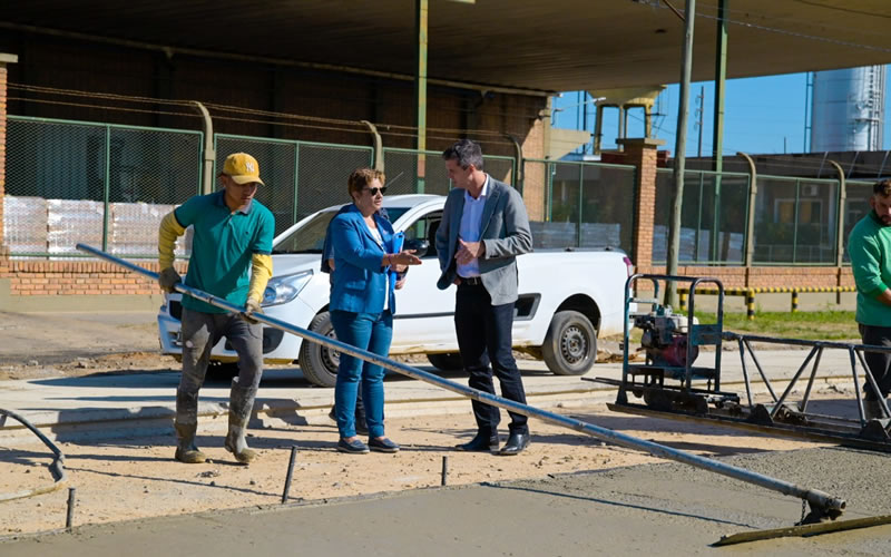 Cresto reasumió al frente del Municipio recorriendo obras en marcha y convocando a “trabajar unidos por Concordia”