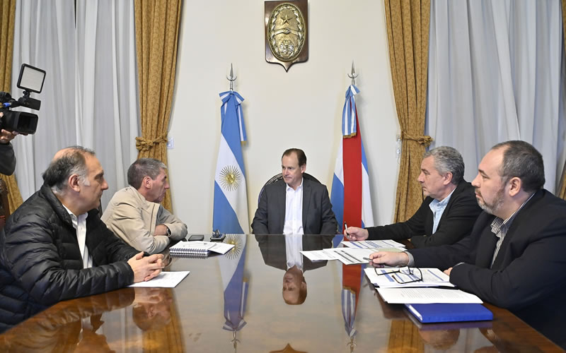El presupuesto 2023 no prevé endeudamiento y fortalecerá la obra pública, la salud y la educación