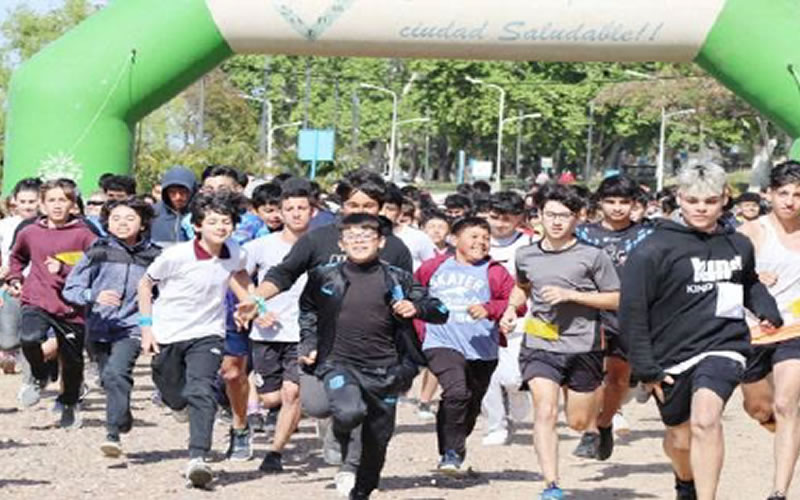 Se corrió la 17º Maratón Día del Técnico