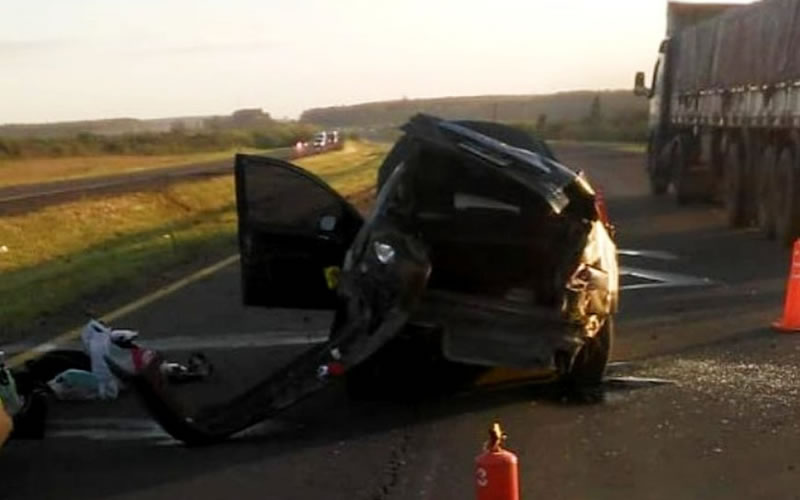 Ubajay: Viajaban por la autovía 14, cuando su auto volcó y dos de sus pasajeros resultaron lesionados