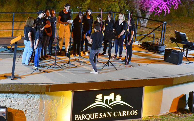 “Coros bajo las estrellas” en el anfiteatro del Parque San Carlos