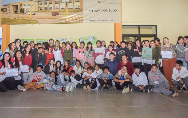 Con una importante participación de docentes y alumnos CAFESG finalizó el Taller sobre “Consumos problemáticos” en Federación