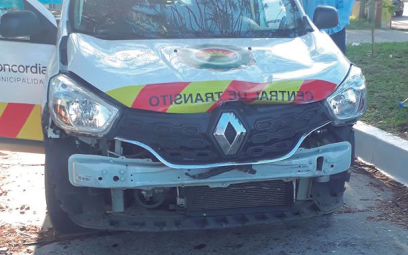 Familiares del motociclista que fue impactado por un móvil de Tránsito piden datos sobre el hecho