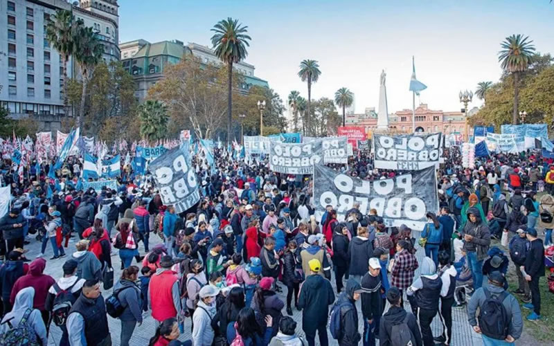Casi 2.800 muertos cobran el plan Potenciar Trabajo y otros beneficiarios tienen más de dos propiedades