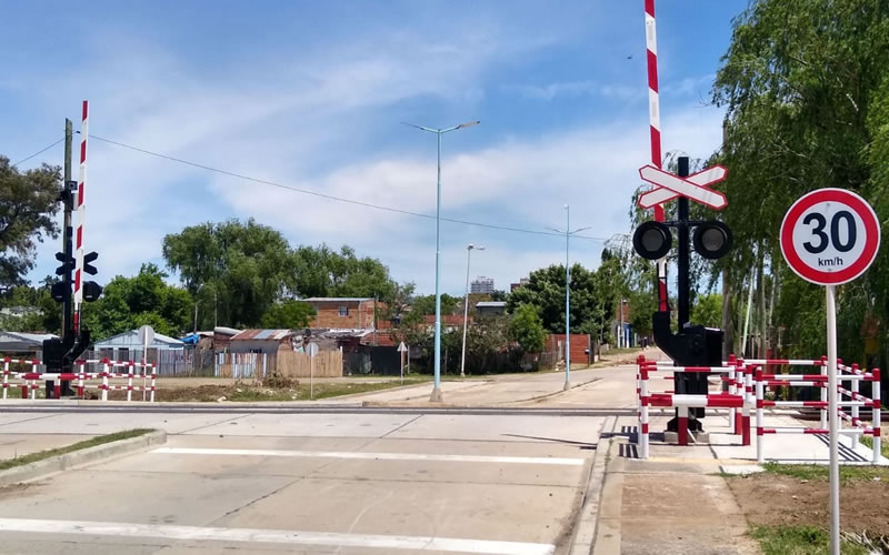 Luego de mucho tiempo, quedó finalmente habilitado el paso de calle Coldaroli y las vías