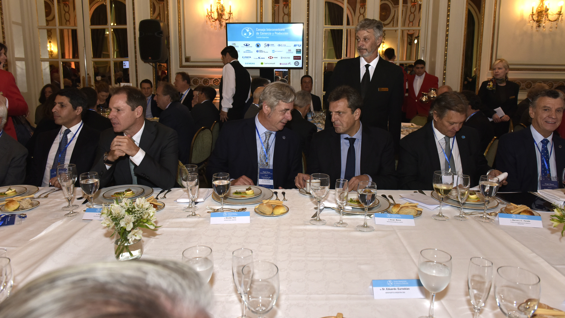 Apoyo de grandes empresarios a Sergio Massa: “Necesitamos un líder, alguien que nos empuje”