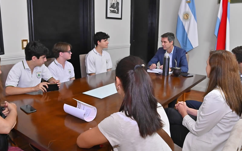 El Intendente recibió a los estudiantes concordienses que obtuvieron el Campeonato Nacional de Mateclubes