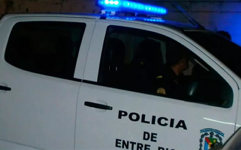 Robaron una moto de una casa pero la policía la recupero mientras se la llevaban