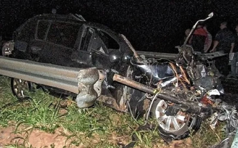 Un hombre murió al chocar su vehículo de frente con un camión