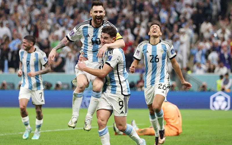 Argentina buscará su tercera estrella ante Francia en la última función mundialista de Messi