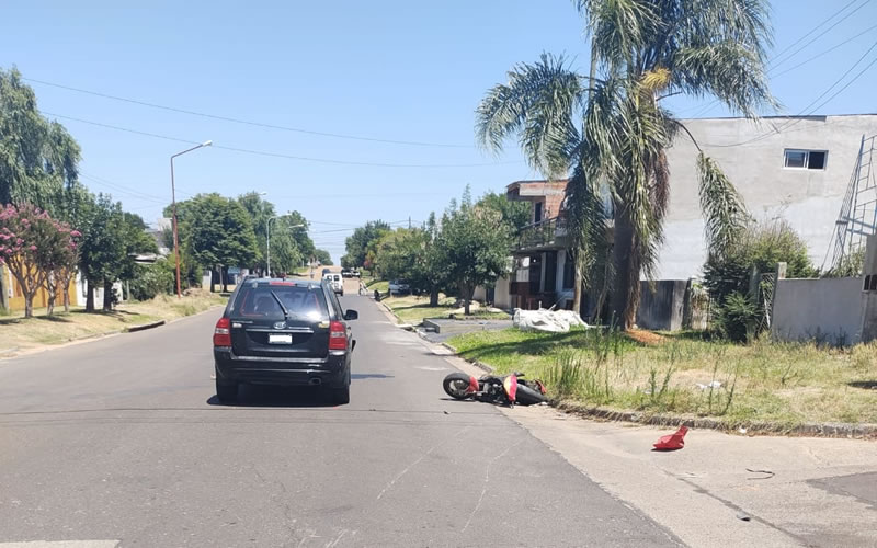 Motociclista esta grave y con «estado reservado» tras colisionar con un auto