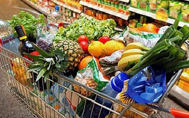 La canasta básica subió 4,4% en noviembre y una familia necesitó $145.947 para no ser pobre