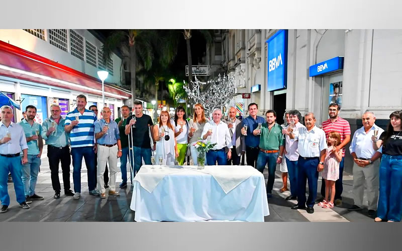 Comerciantes concordienses invitaron al Intendente a brindar “por la esperanza y la unidad”