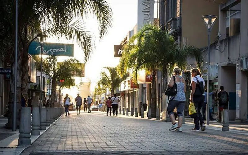 Se acordó el horario local de cierre comercial para el 24 y el 31 de diciembre