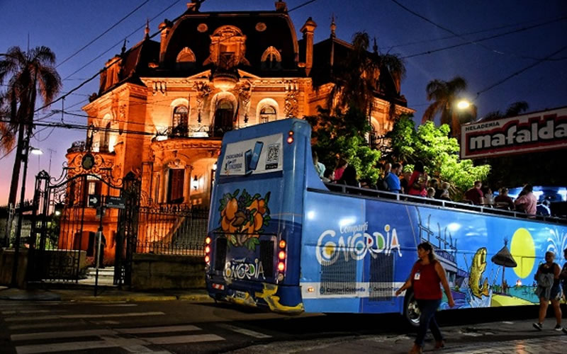 Noche de los Museos: El Bus Turístico ofrecerá dos recorridos