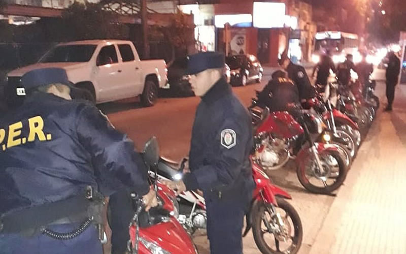 En operativo de control secuestran moto con pedido de secuestro