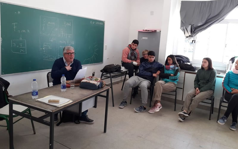 Sergio Brodsky: «La depresión tiene causas que se entrelazan, desde donde participa la dimensión psicológica, social y cultural»