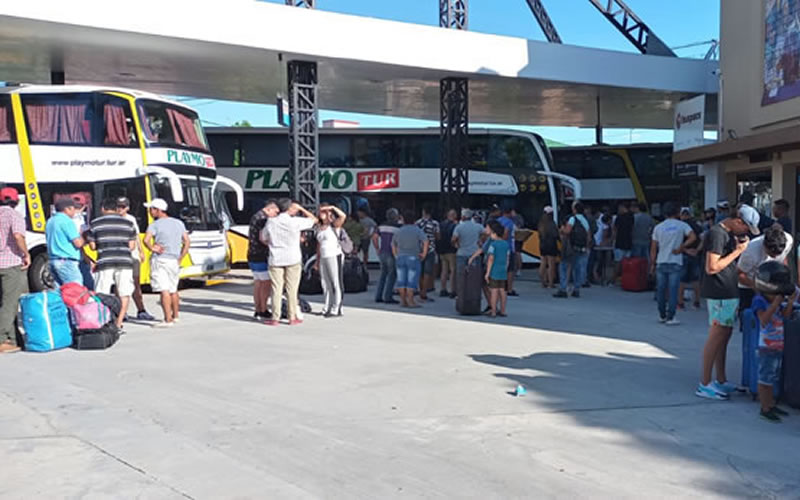 Sindicato Obrero de la Fruta envía 1500 trabajadores para hacer temporada en el sur
