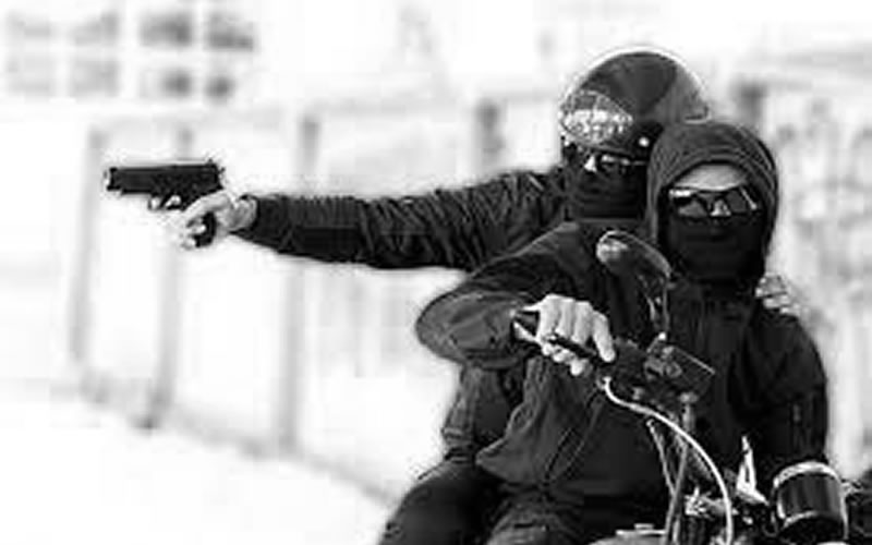 Continúa la violencia en Concordia: Un joven fue baleado en la calle por dos sujetos que iban en moto