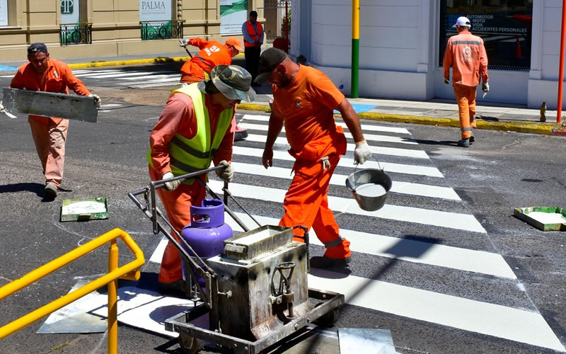 Plan de Movilidad Urbana: Demarcación de avenidas, sendas peatonales y nueva señalética vial