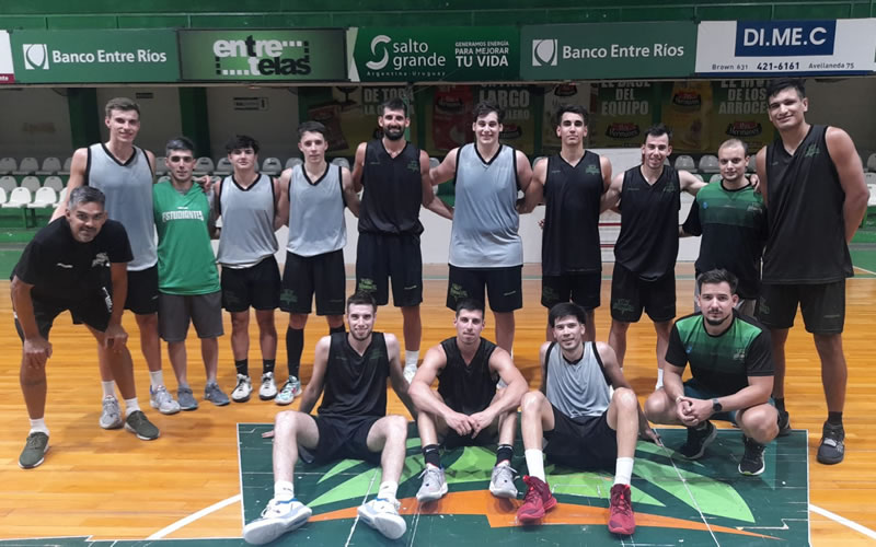 Estudiantes volvió a las prácticas y el lunes recibe a Racing