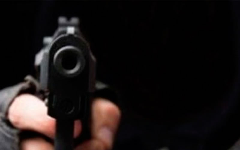 Tras un asalto a mano armada realizaron allanamientos con detenidos