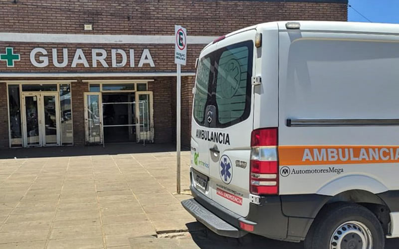 Chocó a un motociclista  y se dio a la fuga