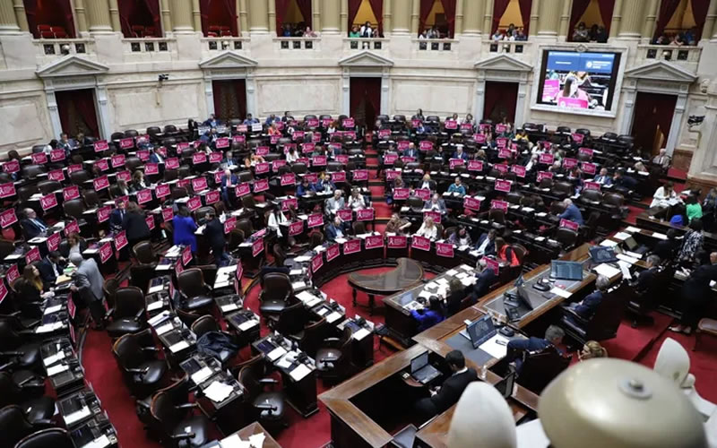 Diputados: Oficialismo busca bajar tensión ante extraordinarias y reflota la moratoria