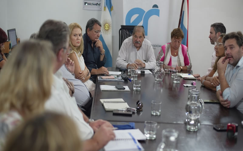 Con un incremento del 40 por ciento, llegaron  a un acuerdo con gremios docentes