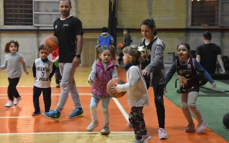 Deportes ofrece un amplio programa deportivo para los chicos