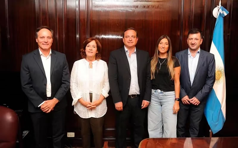 Se quebró el bloque del Frente de Todos en el Senado: Cinco legisladores formarán una bancada propia