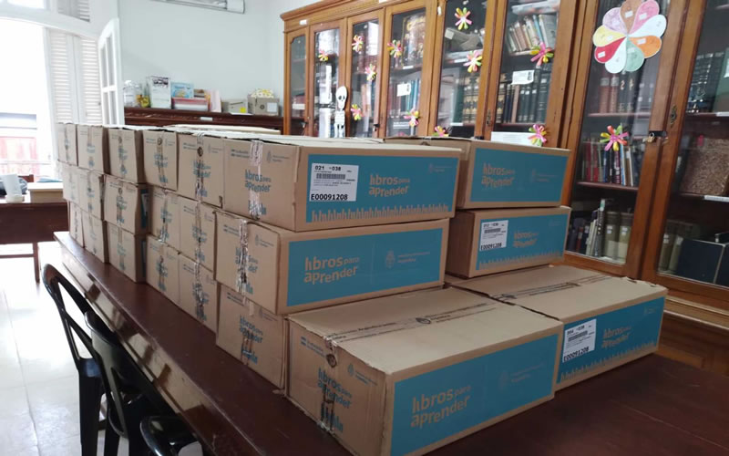 Comenzó la distribución de «Libros para Aprender» en Entre Ríos