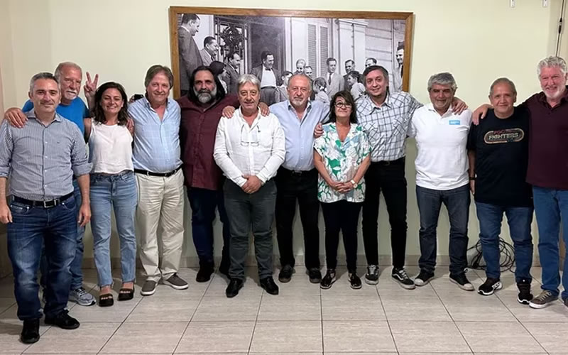 Dirigentes sindicales le pidieron a Máximo Kirchner que CFK sea candidata