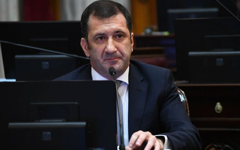 Kueider habló de “estrategia legislativa”  para “beneficiar” a los entrerrianos
