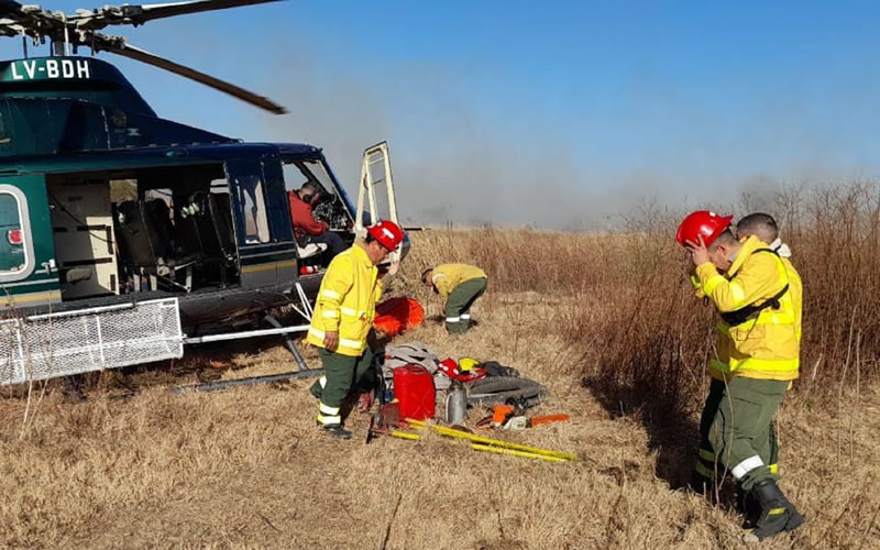 Firman convenio para el traslado de equipamiento para controlar incendios