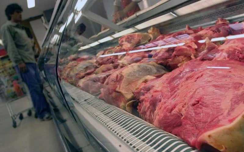 Inflación: el Gobierno dice que hay trigo suficiente para el pan y la harina, mientras se preocupa por el abastecimiento de la carne