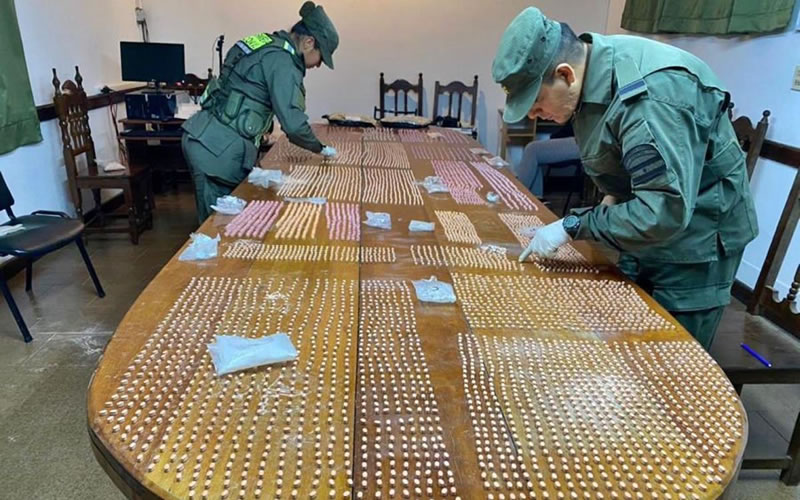 Viajaba por ruta 14 con más de cuatro kilos de cocaína y dos mil pastillas de éxtasis
