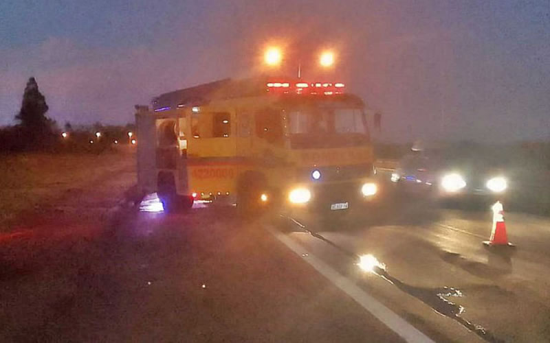 Un auto se prendió fuego cuando circulaba por la Autovía