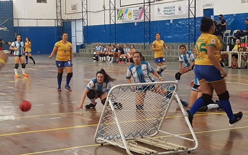 Encuentro de Tchoukball femenino en Concordia para celebrar el Mes de la Mujer